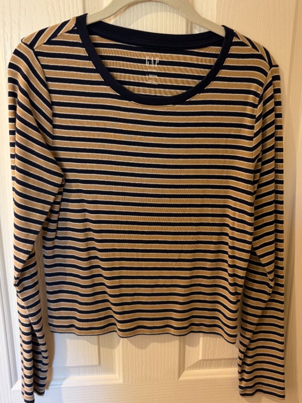 GAP Modern Rib Crop T-shirt Khaki Stripe L - Picture 3 of 6